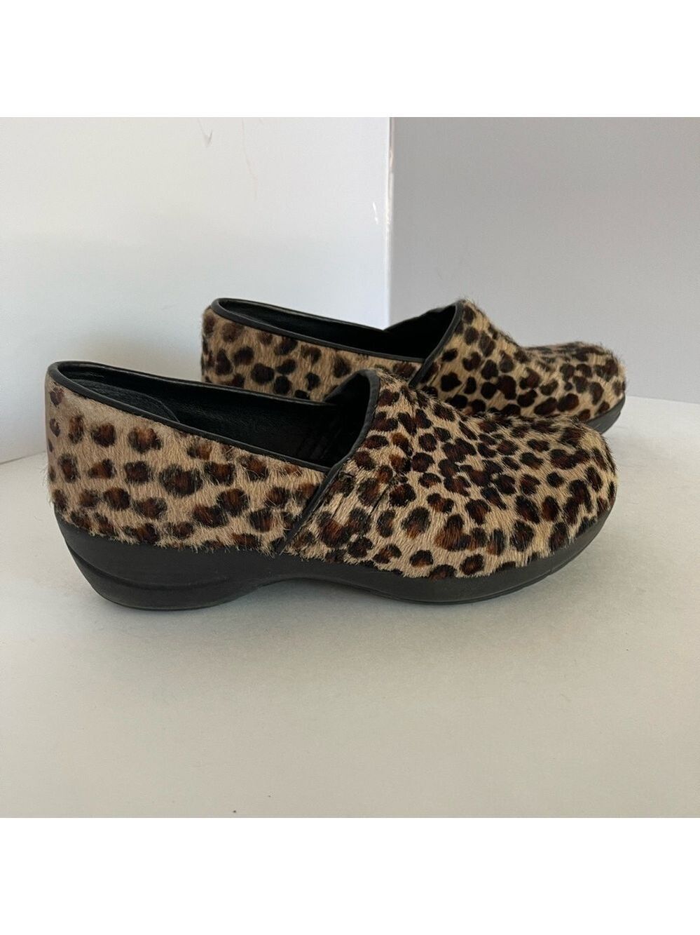 Sanita Danish Design Women’s Leopard Print Fur Clog Size: 7.5